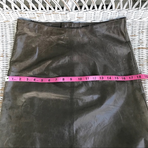 🔥RARE VINTAGE 💯Leather Raw-Edge Skirt - Picture 5 of 6